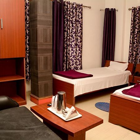 Hotel Galaxy International Koch Bihār Екстериор снимка