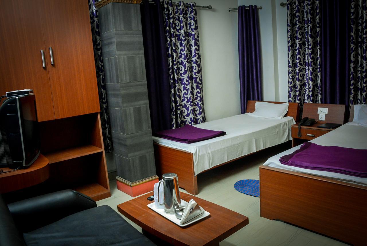 Hotel Galaxy International Koch Bihār Екстериор снимка
